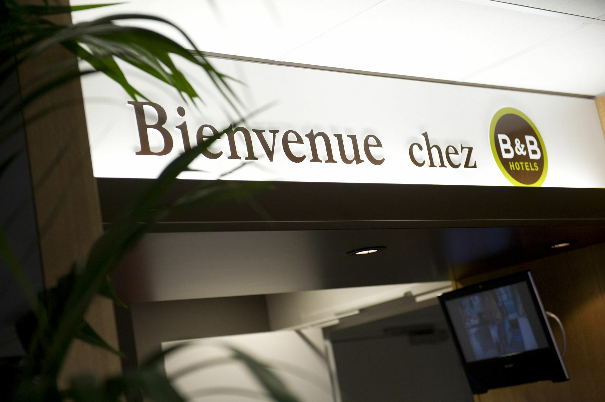 B&B Hotel Lille Grand Stade 발뇌브다스크 외부 사진